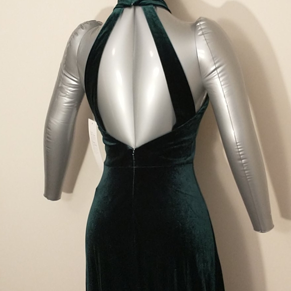 Revelry Tori - Emerald Green Velvet dress - Picture 5 of 6
